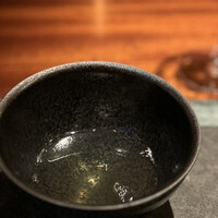 蒼 - 最初の一口から体に染み込ませたくて、この日は何も食べずに訪問。
                シェフが「特に出来がいい」という雄の鯛の旨味が、冷えた体と細胞に染み渡る快感♪
