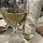 立川CLAMS - カーサ・マデロ・シャルドネ（白ワイン） 850円。