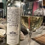 立川CLAMS - カーサ・マデロ・シャルドネ（白ワイン） 850円。