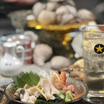 立川CLAMS - 貝刺し3点盛りハーフ（赤貝・白ミル貝・本つぶ貝）1,650円。