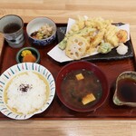 Koharuya - とりの天ぷら定食