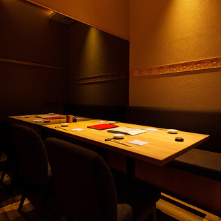 <Japanese modern private room Izakaya (Japanese-style bar) rooms>