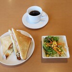 TOMATO CAFE - エビカツトーストのモーニング