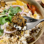 スパイスカレー あかつ亭 - 多分じゃがいものアチャール アップ