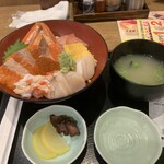 浜焼き海鮮居酒屋 大庄水産 - 海鮮北海丼（税込1,800円）