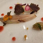 ザ・フジヤ - 寒鰆のマリネとタルタル　蜂蜜入りフランボワーズのヴィネグレット　金柑添え。