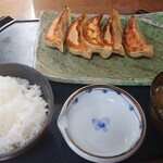 湘南茅ヶ崎 幸福餃子 - 餃子定食700円(外税)