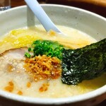 らーめん 謙正 - ハーフらーめん　こってり塩(￥450)。メンカタ、脂増しにて！