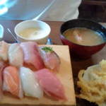 和が家 - おまかせ握り寿司１２貫