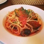 フォセッタ - 揚げ茄子と野菜のトマトソーススパゲティ