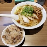 Rock’anDo - クロコダイル中華そば＋鶏と蓮根の炊き込みご飯