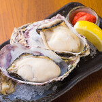 1 boiled Oyster with grated momiji and lemon