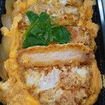 愛情館 - ロースカツ丼(大)￥500税込み(R3.10.17撮影)