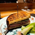 炭火割烹 白坂 - ⚫「金時豚のサンドイッチ」