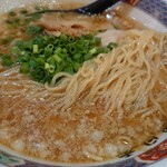 ラーメン明日香 - 麺はこんな感じ