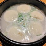 極虎餃子 - 炊き餃子。