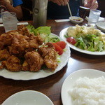 チャイナ・ドール - 鶏の唐揚げ、いかの天ぷら、ライス