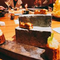 マキノンチ - アミューズのバターサンドとカヌレ