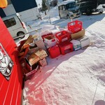 Machichuuka Yatai Iida - 店舗前にBEERの空箱など