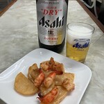 市村酒店 - 瓶ビールと海老と山芋のソテー