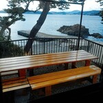 岬 - 窓越しの景色