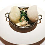 フランス料理 壺中天 - 帆立貝のラビオリ サフランとキノコの2色の泡