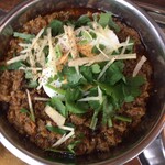 スパイス・ツリー - 「マトンひき肉とネパール山椒」と「spice treeチキン」の2種盛りのマトンカレー