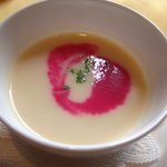 レットビーツと夏大根のスープ