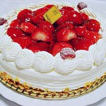 ル・パティシエ ヨコヤマ - ｽﾄﾛﾍﾞﾘｰｼｮｰﾄｹｰｷ　18ｃｍ　3400円　（＾ω＾）　　幸せな味です（＾＾ｂ