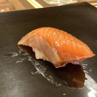 すし繁 - サクラマス