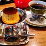 モトマチ喫茶 - ブレンド520円 カスタードプリン280円