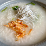 ココノマ - 中華風粥に桜エビの香ばしさとシラスの塩味がグッド( *´꒳`*)♪♪