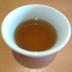 中華ダイニング 華中華 - お冷やの他にお茶も