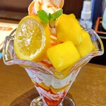 極楽湯 食事処 - ｵﾚﾝｼﾞ&ｱｯﾌﾟﾙﾏﾝｺﾞｰﾊﾟﾌｪ638円