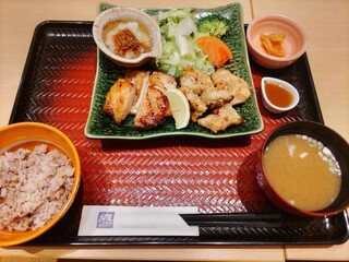 Ootoya - 鶏トロ肉の白麹漬けともろみチキン炭火焼き
