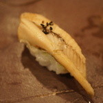 鮨匠 のむら - クライマックス、対馬産の穴子握り。