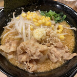 肉盛り みそラーメン 侍倶楽部 - 