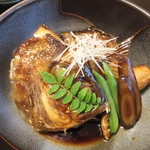 寿司割烹　魚徳 - あら煮（鯛）