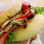 アドゥマン - きのことベーコンのフォカッチャ