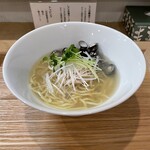 麺屋 shio - しじみ醤油ラーメン(900円、斜め上から)