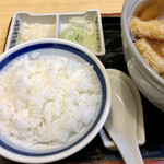 かめ壽 - ランチサービスのご飯と天かす、葱