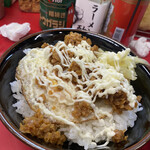 王道家直系 IEKEI TOKYO - 目玉丼。アレンジ後。マヨネーズと無限ニンニクは必須。生姜はお好みで^ ^