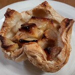 キキダウンステアーズベーカリー - アップルパイ