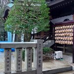顎で喰らえ - 春日部八幡神社