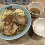 ラーメンきずな 奉還町店 - ラーメン少なめ　ニンニクアブラカラメ