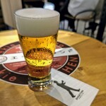 ビールスタンド重富 - 一度つぎ ぐびぐびっといきます(^_^)／□