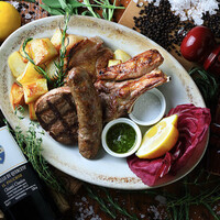 お肉のグリル盛り合わせ