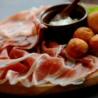 アフェッタートミスト ストラッキーノチーズ　フィカットーレ