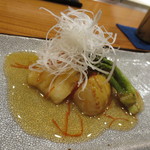 銀座おかもと - 新潟のアイナメ、タラノメ、筍に南蛮酢をかけたもの。