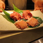 銀座おかもと - メインのお肉たち。岩手の和牛に、豚は山ゆりポーク。